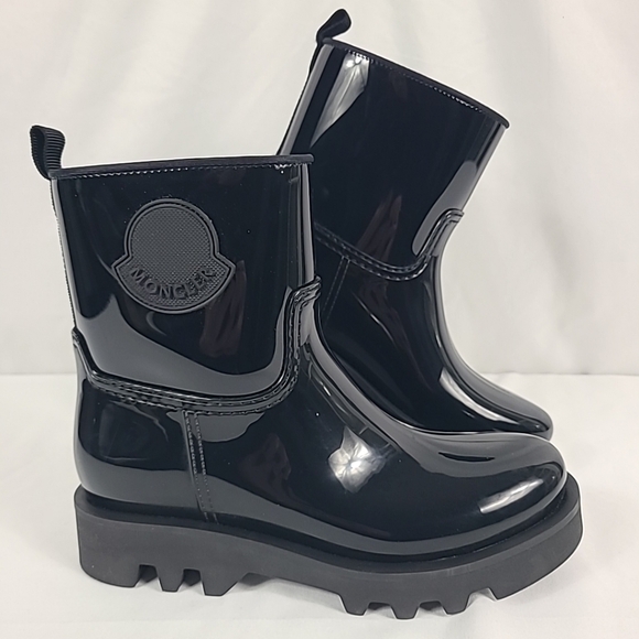 Moncler Shoes - NEW Moncler Ginett Logo-Appliqurd Glossed Rubber Rainboots Black Sz 38, US 8